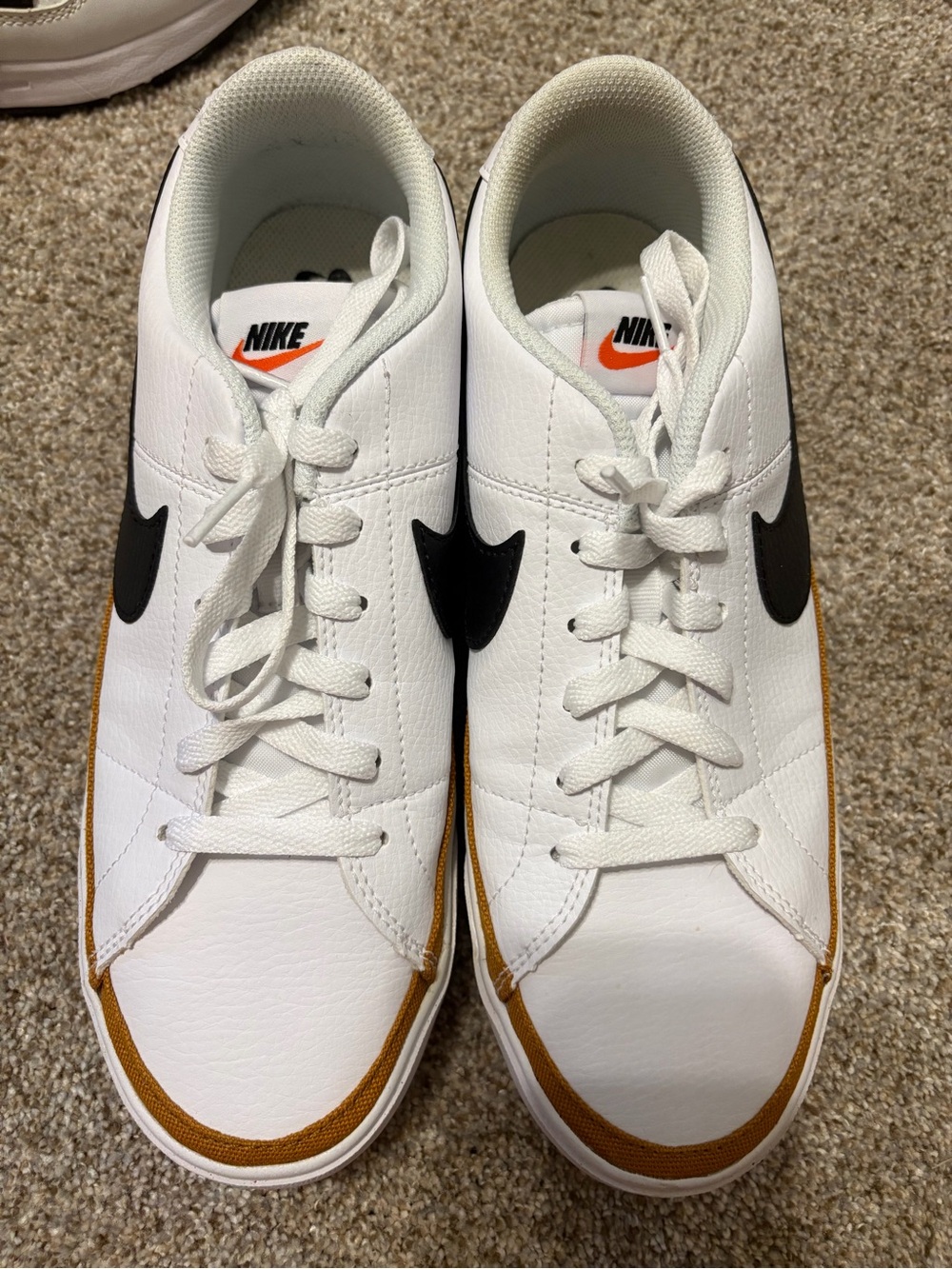 Nike Court Legacy